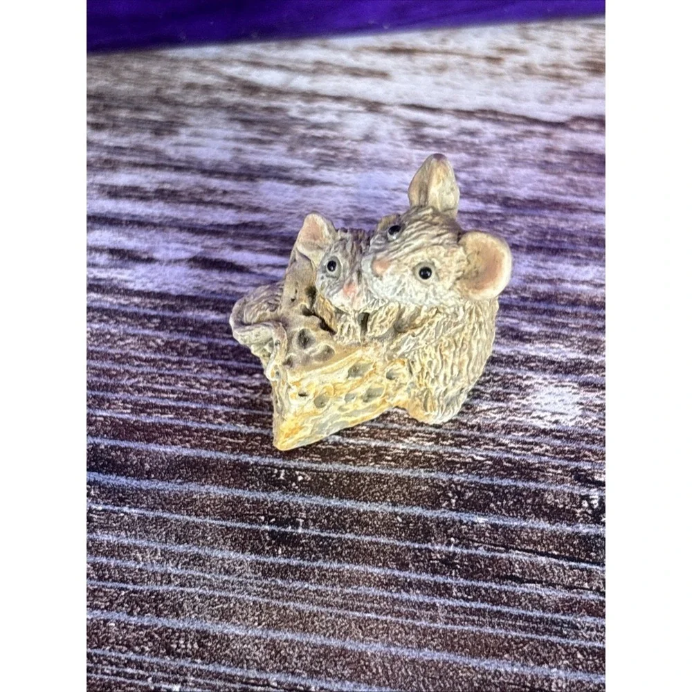 2 Mice in‎ Block of Cheese 1 Inch Vintage Cermic Figurine